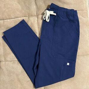 Figs Men’s Navy Cairo Cargo Scrub Pants
